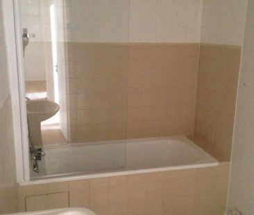 Location Appartement 4 pièces 77m² LYON 7ème - Photo 5