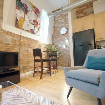 Impressive 1 Bed 1 Bath plus Beautiful Decor and Exposed Brick in St. - Photo 1