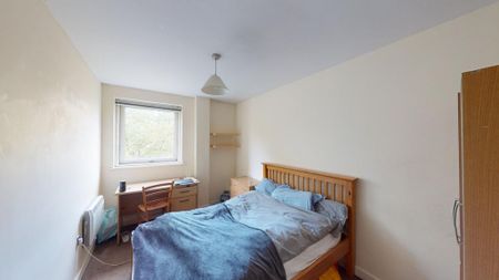 2 bedroom ground floor flat to rent - Photo 4