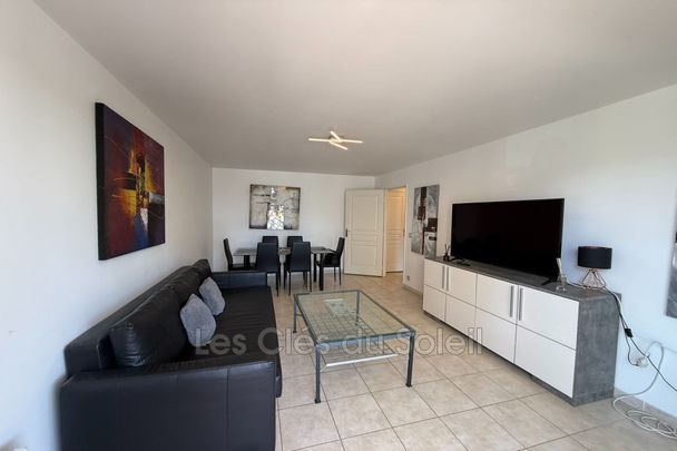 Location appartement 3 pièces 62 m² Hyères - Photo 1
