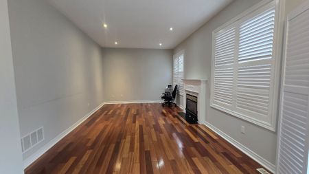 For Lease - 16 Steppingstone Trail, Toronto, Ontario - Photo 2