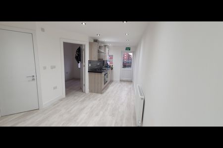 2 Bed Flat, Kentish Town Road, NW1 - Photo 3