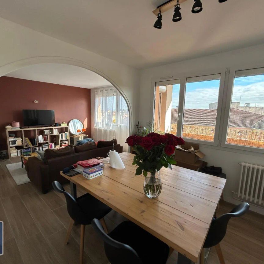 Appartement à louer 4 pièces 66.52m² - Photo 1