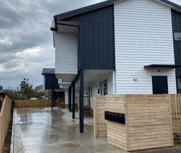 These are near new studio rooms, within walking distance to local s... - Photo 4