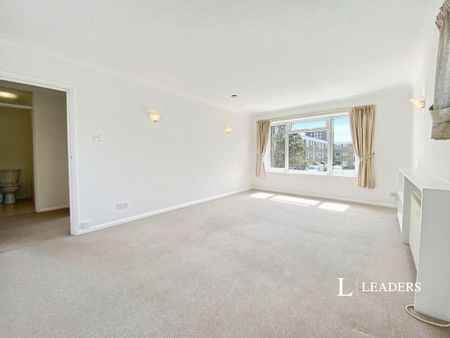 2 bedroom flat to rent - Photo 4