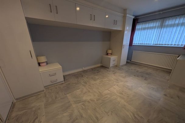 Sloan Drive, Bramcote, NG9 3GL - Photo 1