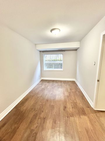 For Lease - 15 Thirty Third Street Unit# 110, Toronto, Ontario - Photo 3