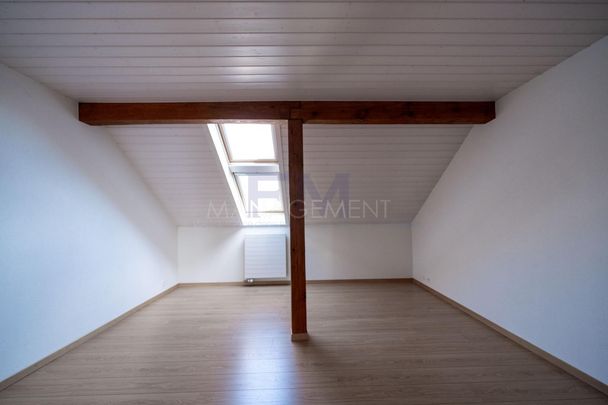 Madame-De-Stael - 4 pcs, 6th floor, attic - Photo 1