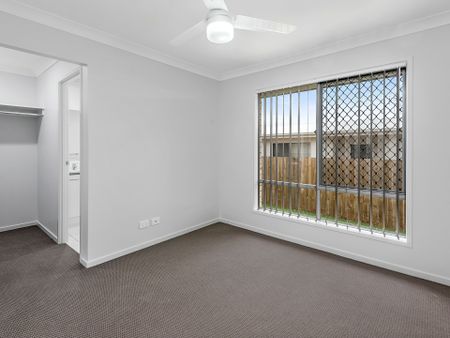 69 Barlow Street, CRANLEY - Photo 5