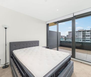 Fully furnished one bedroom with a huge balcony - Photo 1