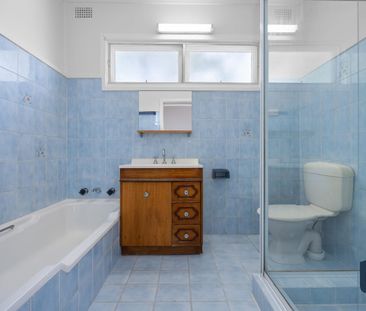 Comfortable Living in a Peaceful Old Valentine Cul-de-Sac - Photo 4