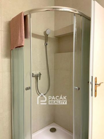 Pronájem luxusního vybaveného bytu 1+1 v Olomouci ul. Hanácká - Fotografie 2