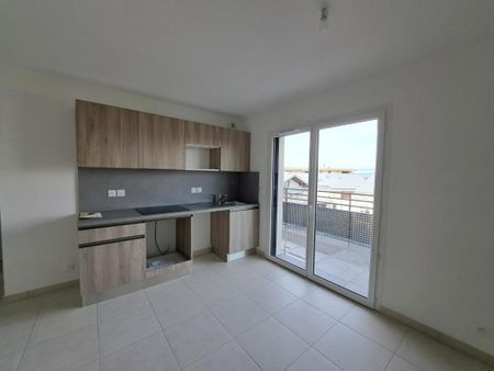Location Appartement 2 pièces 39m² THONON LES BAINS 74200 - Photo 5
