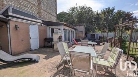 Maison 5 pièces de 100 m² à Caudebec-lès-Elbeuf (76320) - Photo 4