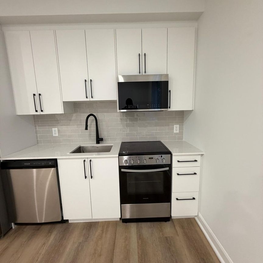 70 Havelock Street - Photo 1