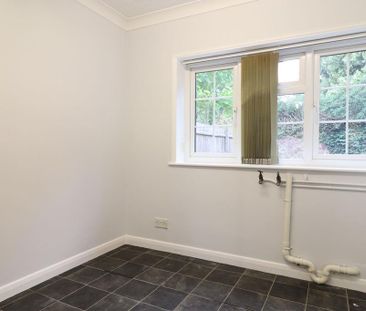 4 bedroom detached house to rent - Photo 3