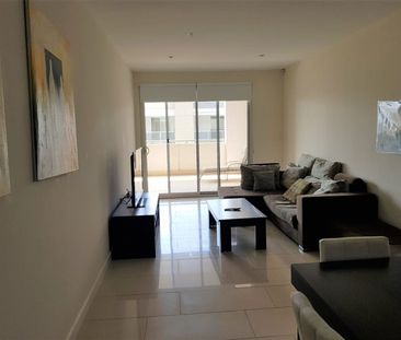 Furnished Apartment in Mawson Central - Photo 2