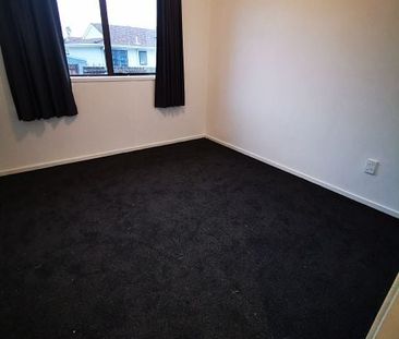 Ranui, 3 Bedrooms - Photo 4