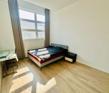 For Lease - 27 Albert Firman Lane, Markham, Ontario - Photo 2