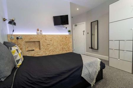 Bedroom Student House - All Ensuite & Bills Inc, LN2 - Photo 3