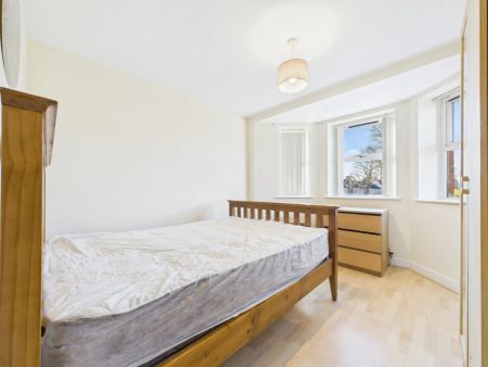 Flat 3, Belmont Church Mews,, 65 - Photo 3