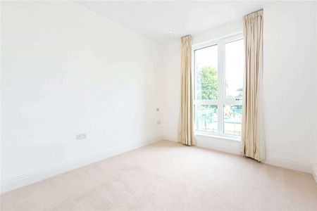 Luxury 2 bed apartment situated beside Teddington Riverside. - Photo 5