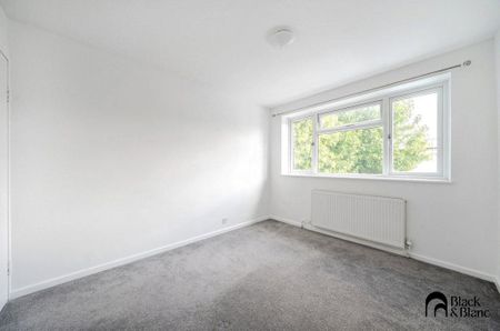 3 bedroom end of terrace house to rent - Photo 5