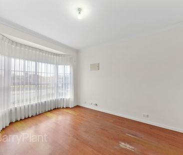 Large Living, Full of Features! - Photo 6