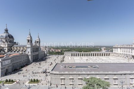 Apartamento de alquiler en Calle de Fomento, Palacio - Photo 4