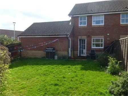 Webb Close, Temple Park, Binfield, RG42 - Photo 2