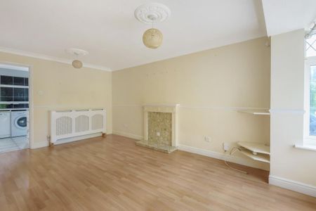 3 bedroom terraced house to rent - Photo 3