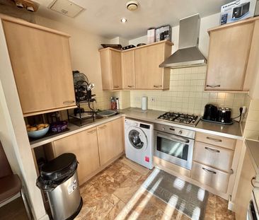 Chaucer Court, East Reach, Taunton - Photo 6