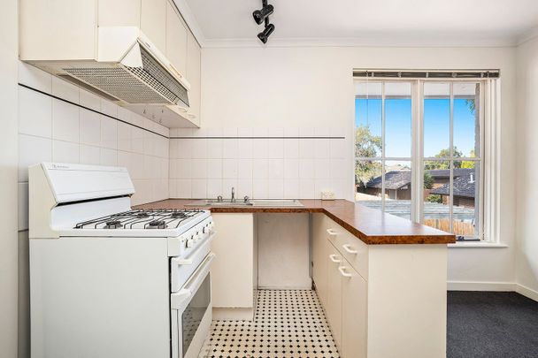 Ideal location! - Photo 1