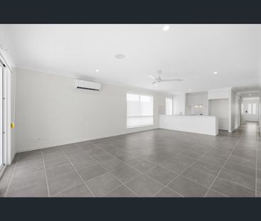 9 Cradle Crescent, Banya, Qld 4551 - Photo 2