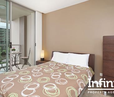 Premium City Living with Sensational Views - Photo 3