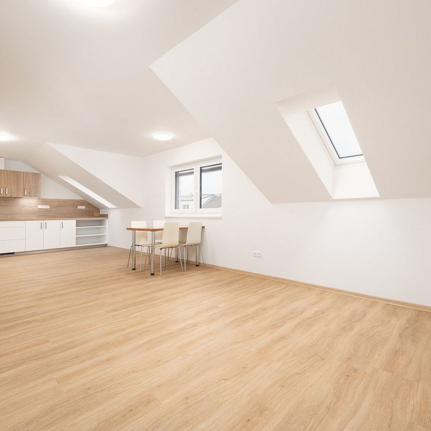 Pronájem bytu 3+kk 73 m² - Photo 1