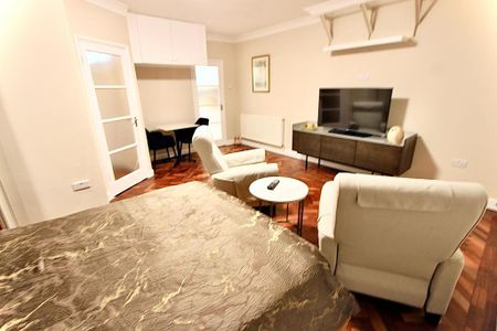 Studio to rent - Photo 3