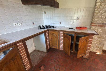 Location maison 4 pièces, 120.00m², Saint-Étienne-sous-Bailleul - Photo 4