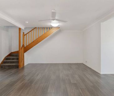 Stylish, Low-Maintenance Townhouse in Prime East Toowoomba Location - Photo 1