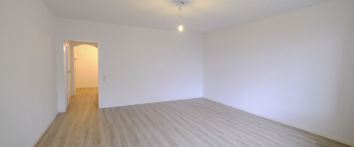 Helle 2-Zimmer-Wohnung mit großem Balkon in begehrter Lage Schwachhausen! - Foto 1