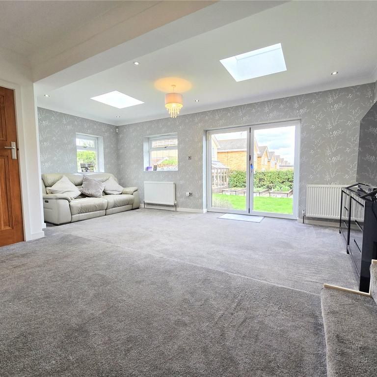3 bedroom semi-detached house to rent - Photo 1