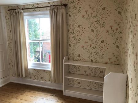 2 bedroom semi-detached house to rent - Photo 5