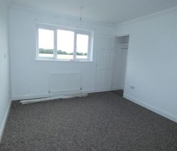 4 bedroom detached house to rent - Photo 4