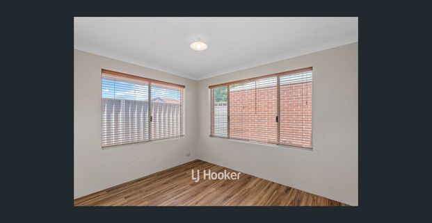 Low Maintenance and Well Presented - Photo 1