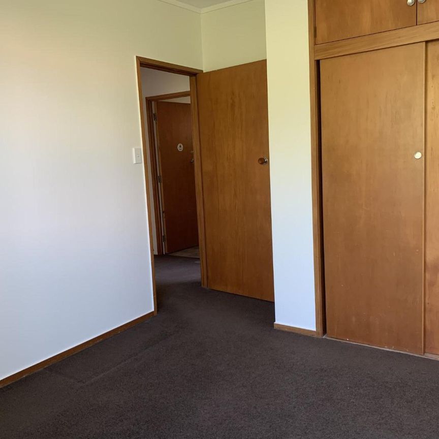 Charming two bedroom - Photo 1