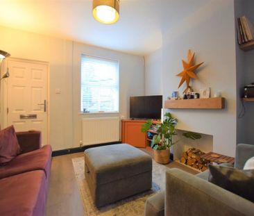2 Bedroom Terraced To Let - Photo 2