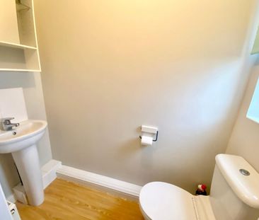 3 bedroom House To Let - Photo 4