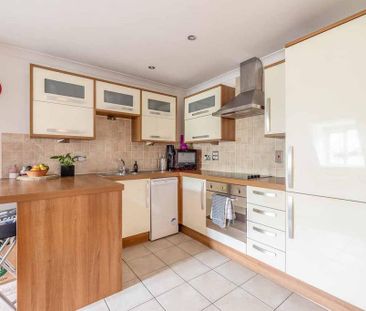 2 bedroom flat to rent - Photo 6