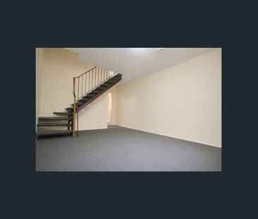 Updated 2 level, townhouse style residence - Photo 6