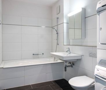 Modern city apartment right by the Oerlikon/Marktplatz train station! - Foto 6